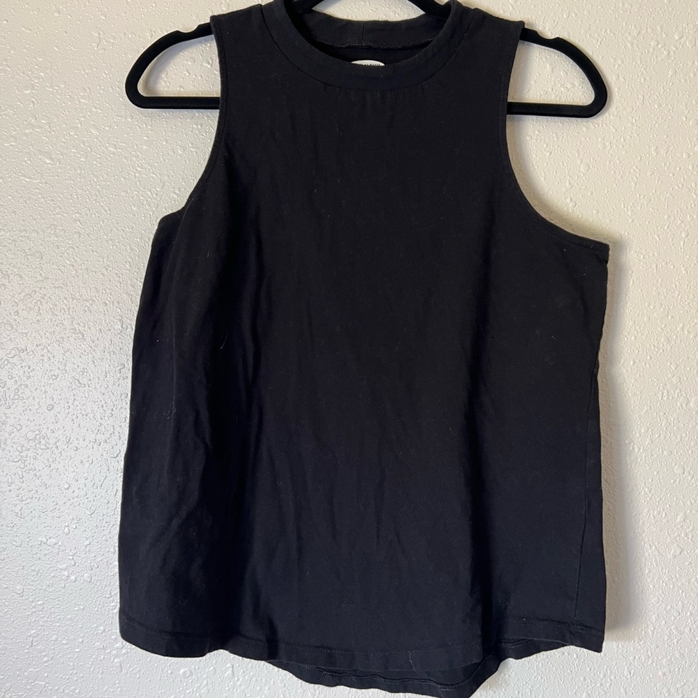 WOMENS PLAIN BLACK TANK SIZE M